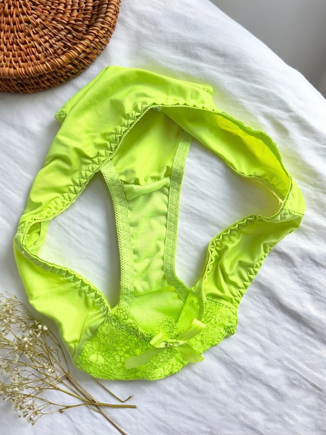 4-Pack Women's Underwear with Stylish Solid Color, Sexy and Close-Fitting, Featuring Bowknot Lace Triangle Bikini Panties